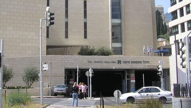 הפניקס מבקשת להורות לעיריית חיפה לפרסם מכרז פומבי למתן שירותי ביטוח  לאלתר