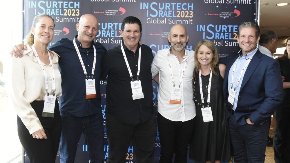 מימין: רוב שימק (Bolttech), טלי קפלן-פורת (סאפיינס), גיל ארזי (FinTLV Ventures), רוני על-דור (מנכ"ל סאפיינס), קובי בנדלק (InsureTech Israel), אורנה קרני (FinTLV Ventures) צילום: נתי חדד