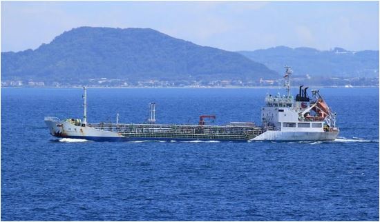שמונה הרוגים בטביעת המכלית Keoyoung Sun ליד חופי יפן עקב מזג אוויר קשה / ישראל גלעד